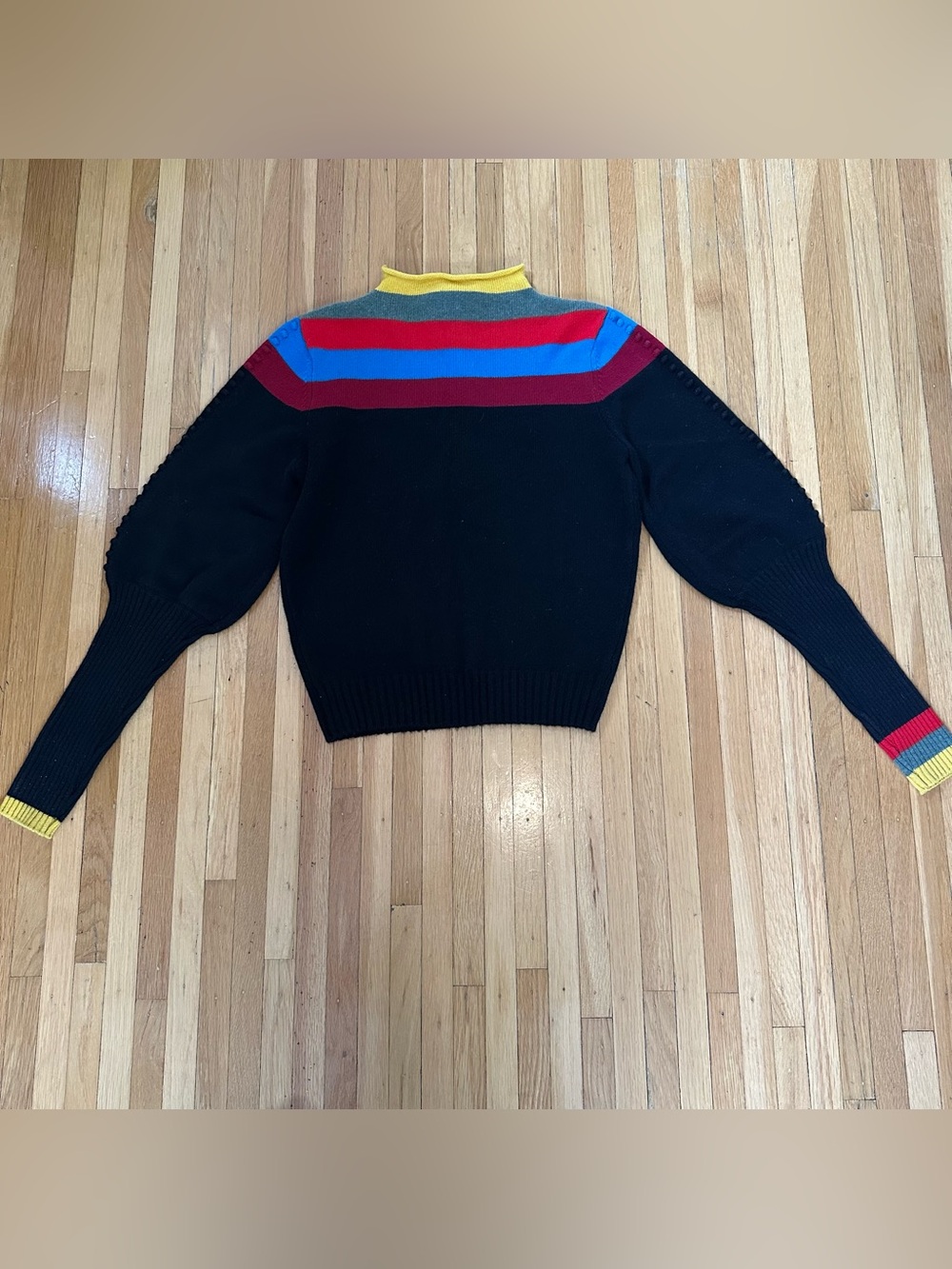 GARIN - The Chelsea Rainbow Cashmere Sweater